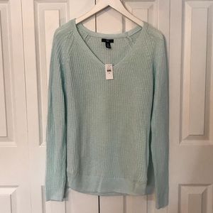 Gap v-neck sweater